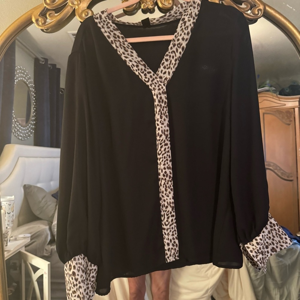 SHEIN animal print plush size blouse 2x - Picture 2 of 6